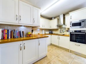 Kitchen - click for photo gallery